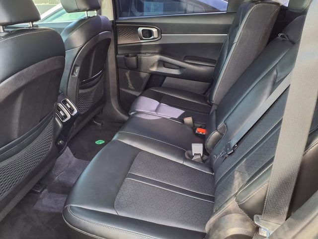 Used 2021 Kia Sorento S image 20
