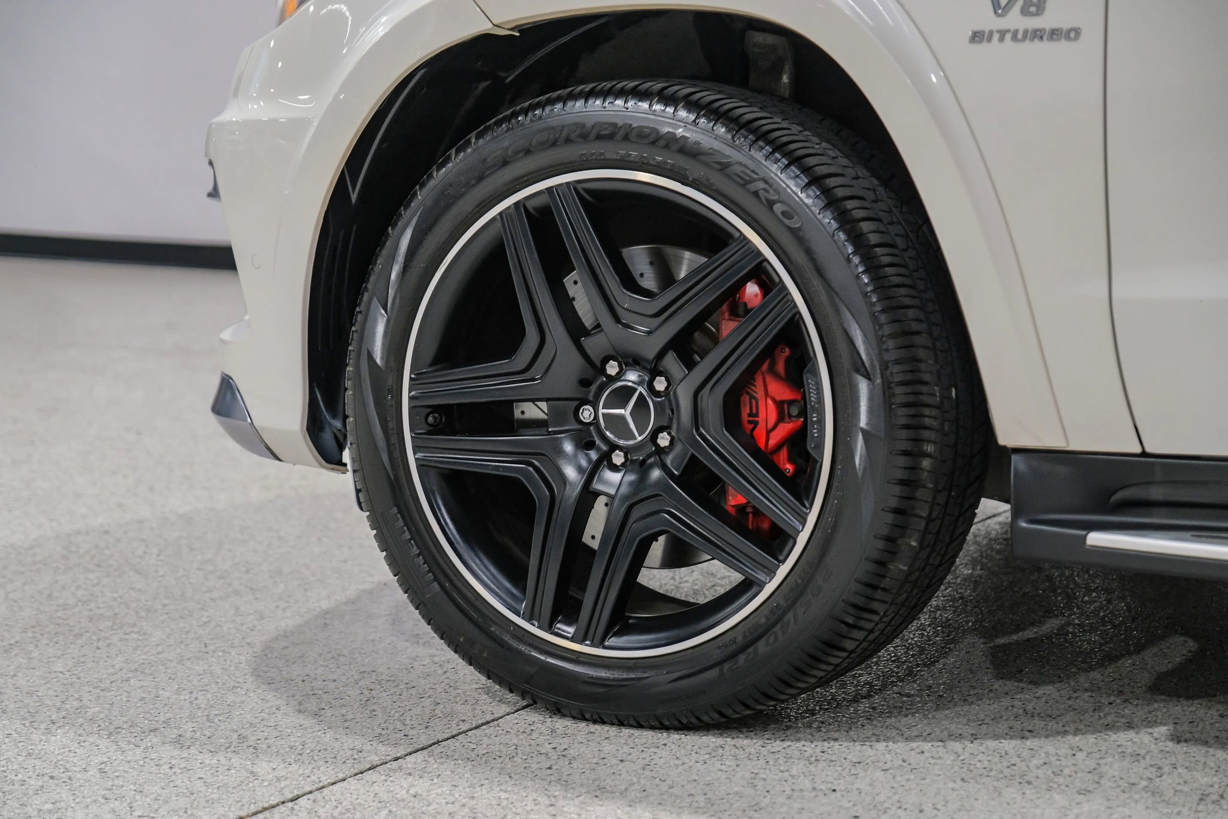 Used 2016 Mercedes-Benz GL 63 AMG 4MATIC image 68