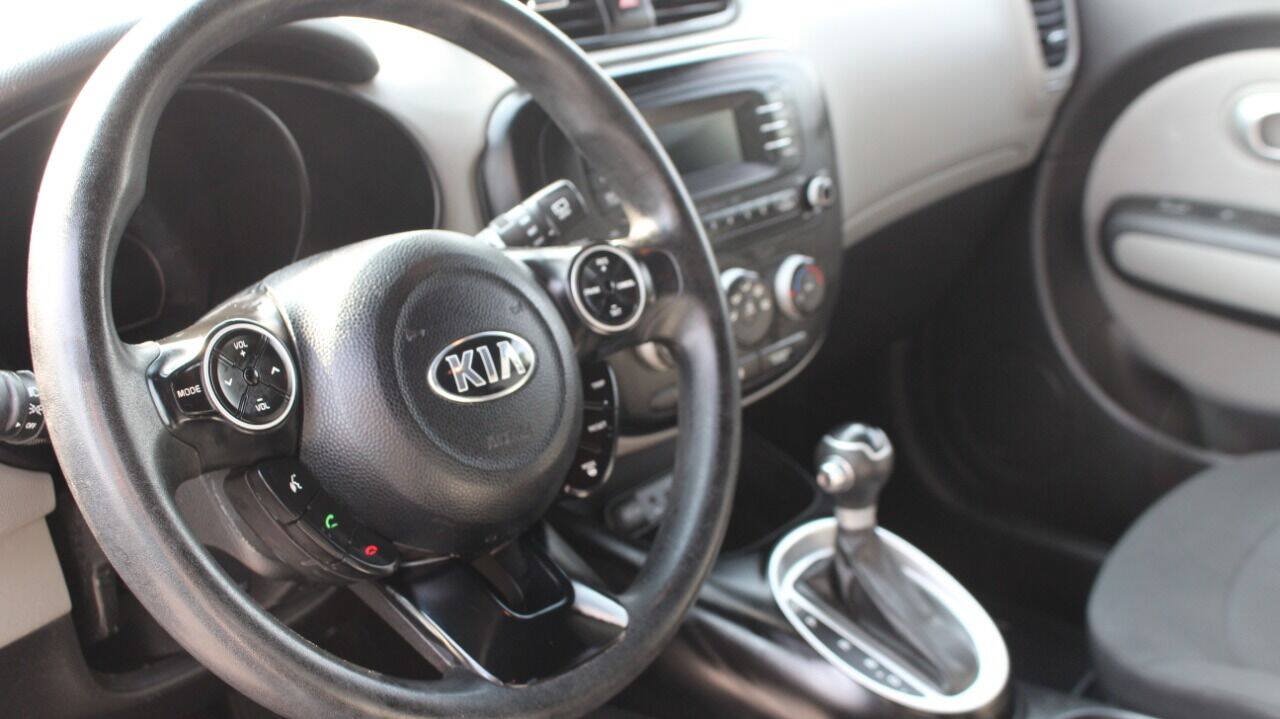 Used 2014 Kia Soul FWD image 15