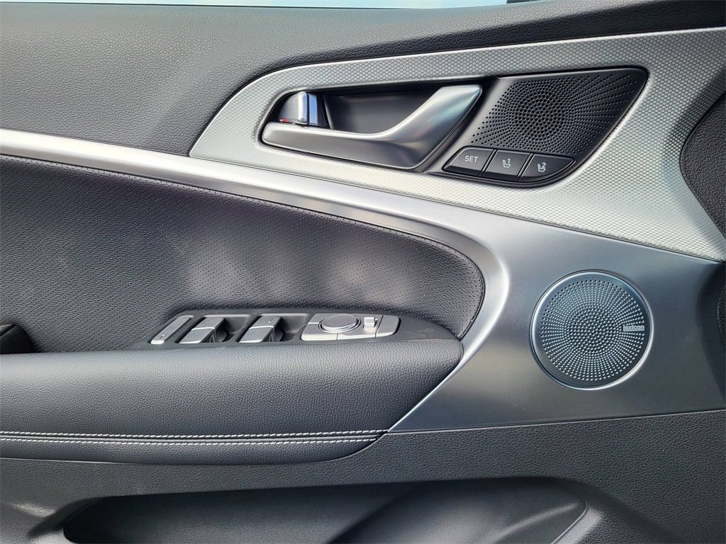 New 2026 Genesis G70 2.5T Prestige AWD/4WD image 8