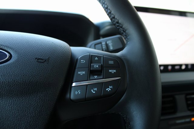 New 2025 Ford Maverick Lariat w/ Black Appearance Package image 10