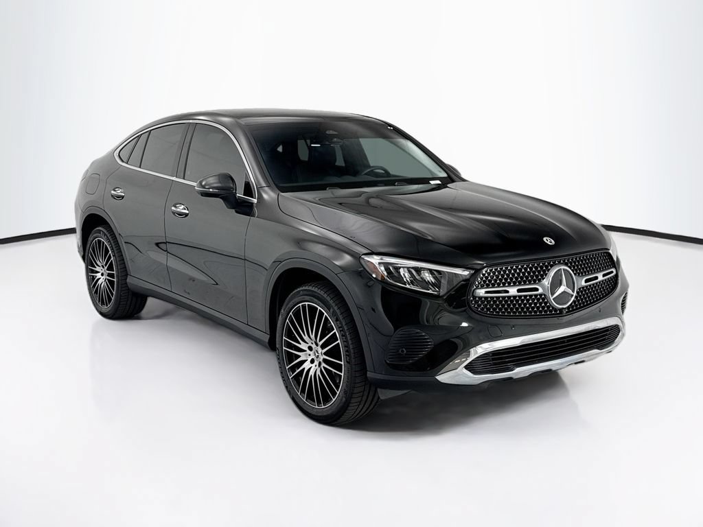 Certified 2025 Mercedes-Benz GLC 300 4MATIC image 3