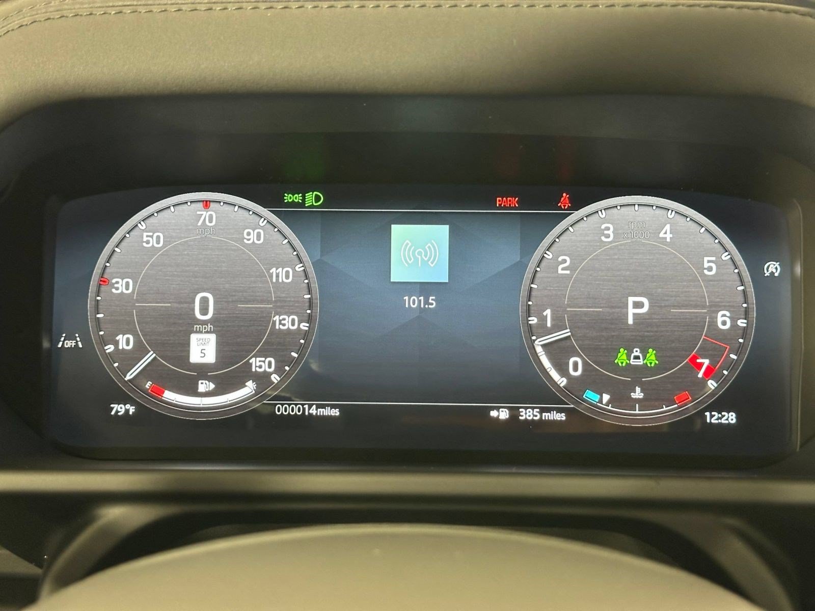 Used 2026 Land Rover Defender 110 S AWD/4WD image 18