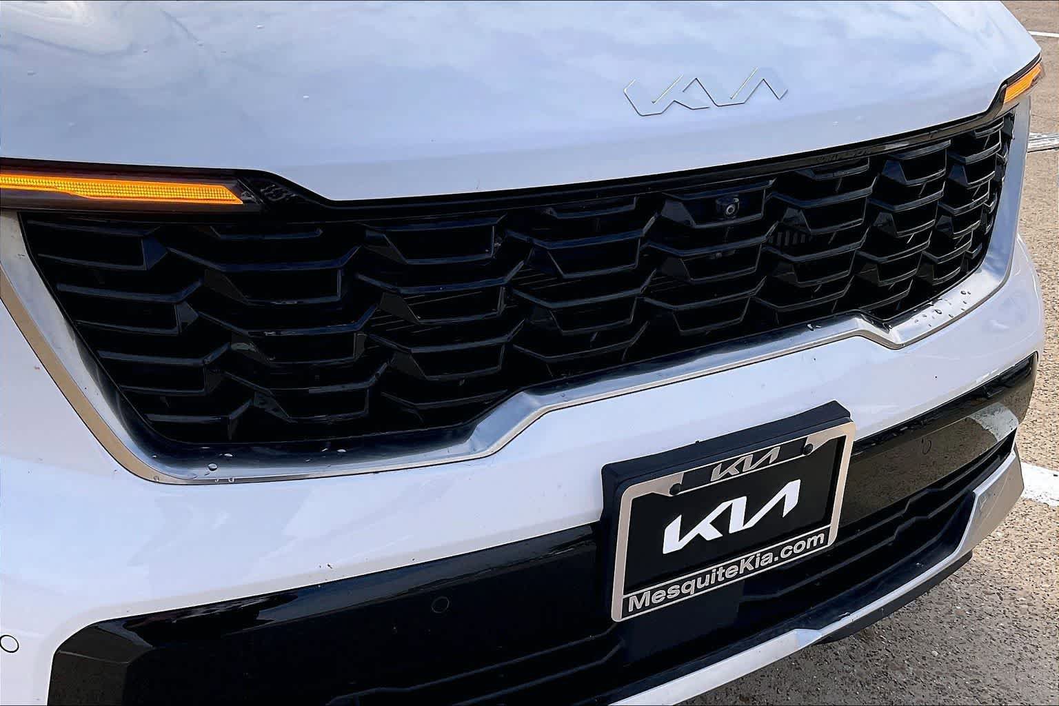 Certified 2024 Kia Sorento SX image 31
