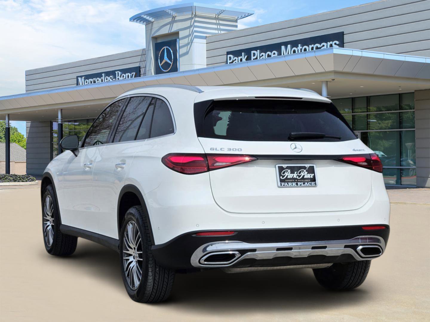 Certified 2026 Mercedes-Benz GLC 300 4MATIC image 4