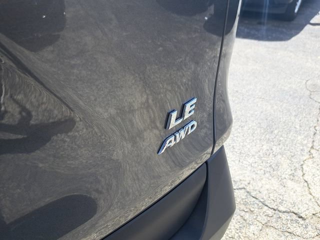Used 2021 Toyota RAV4 LE image 6