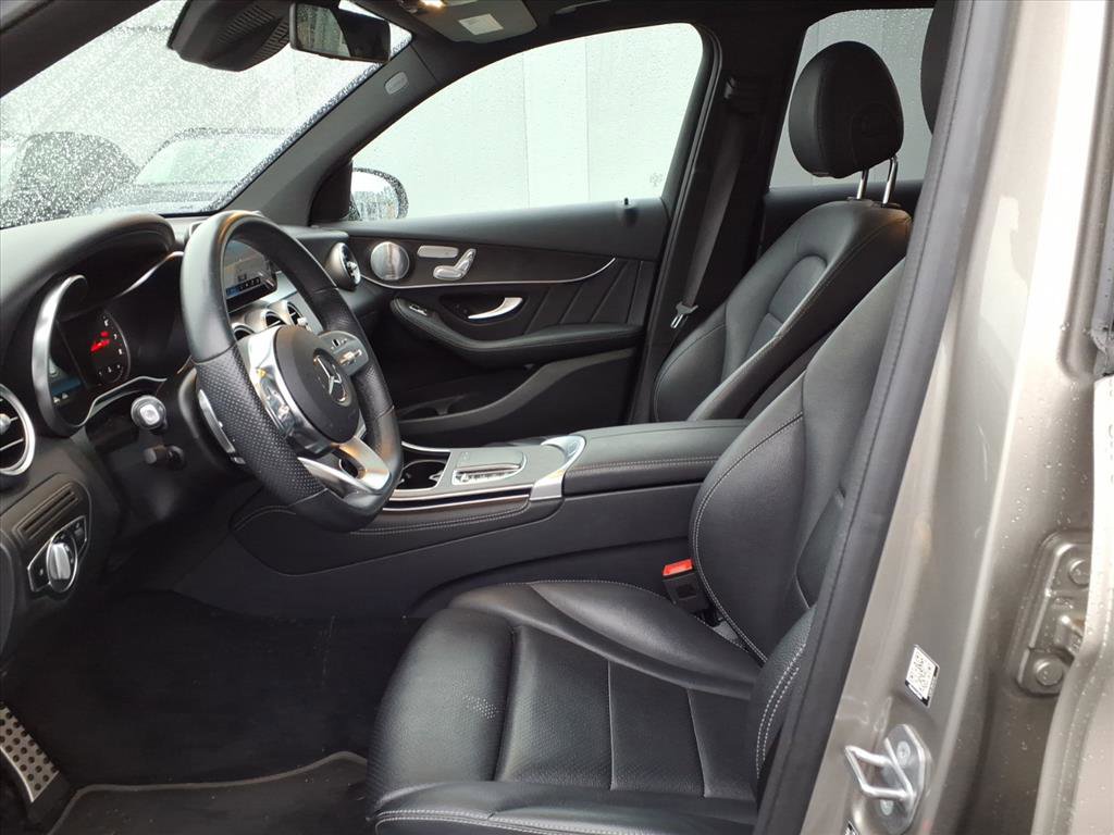 Used 2020 Mercedes-Benz GLC 300 image 17