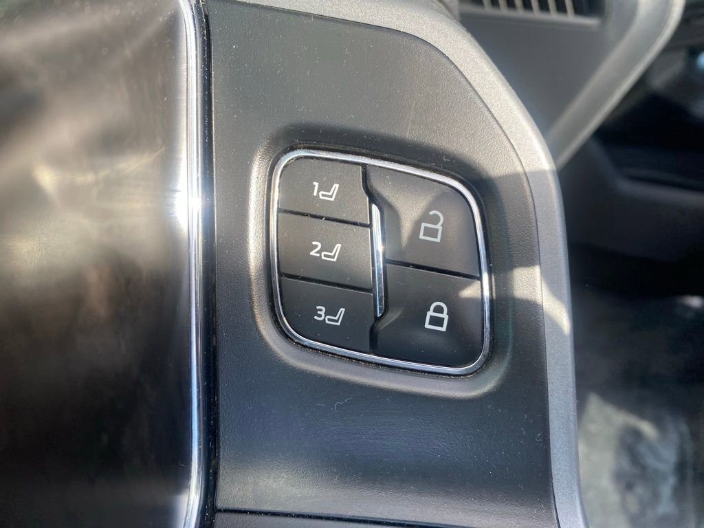 Used 2023 Ford F150 Lariat AWD/4WD image 14