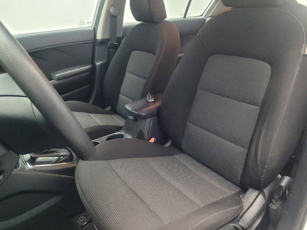 Used 2017 Kia Forte LX image 17