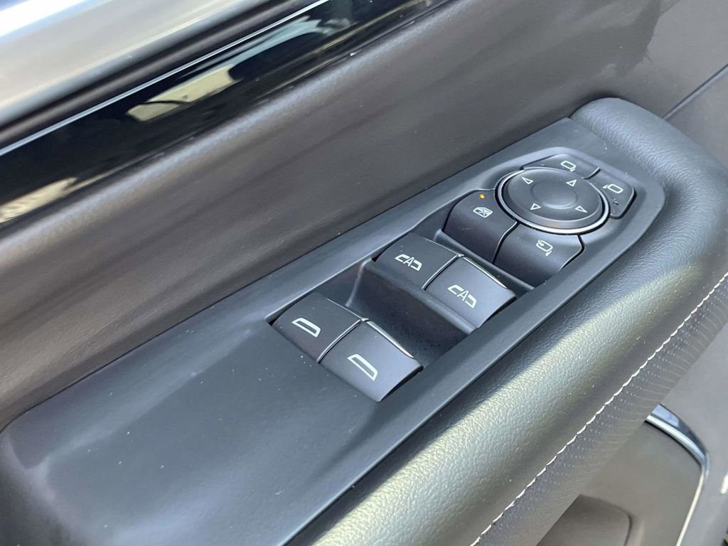 Used 2026 Chevrolet Tahoe Premier RWD image 26