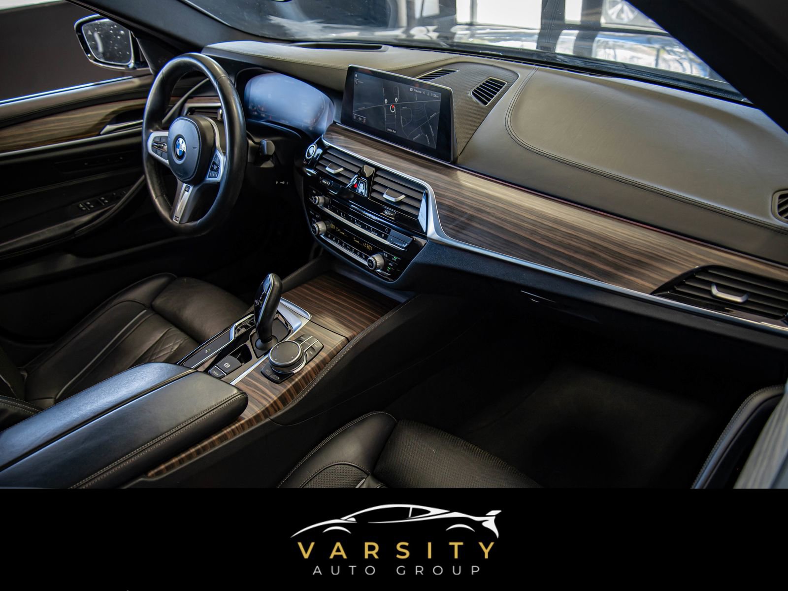 Used 2020 BMW M550i xDrive w/ Executive Package image 27