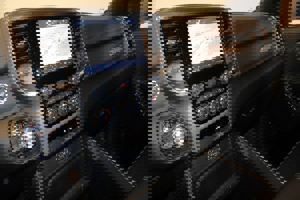 Used 2024 RAM 1500 Laramie image 57