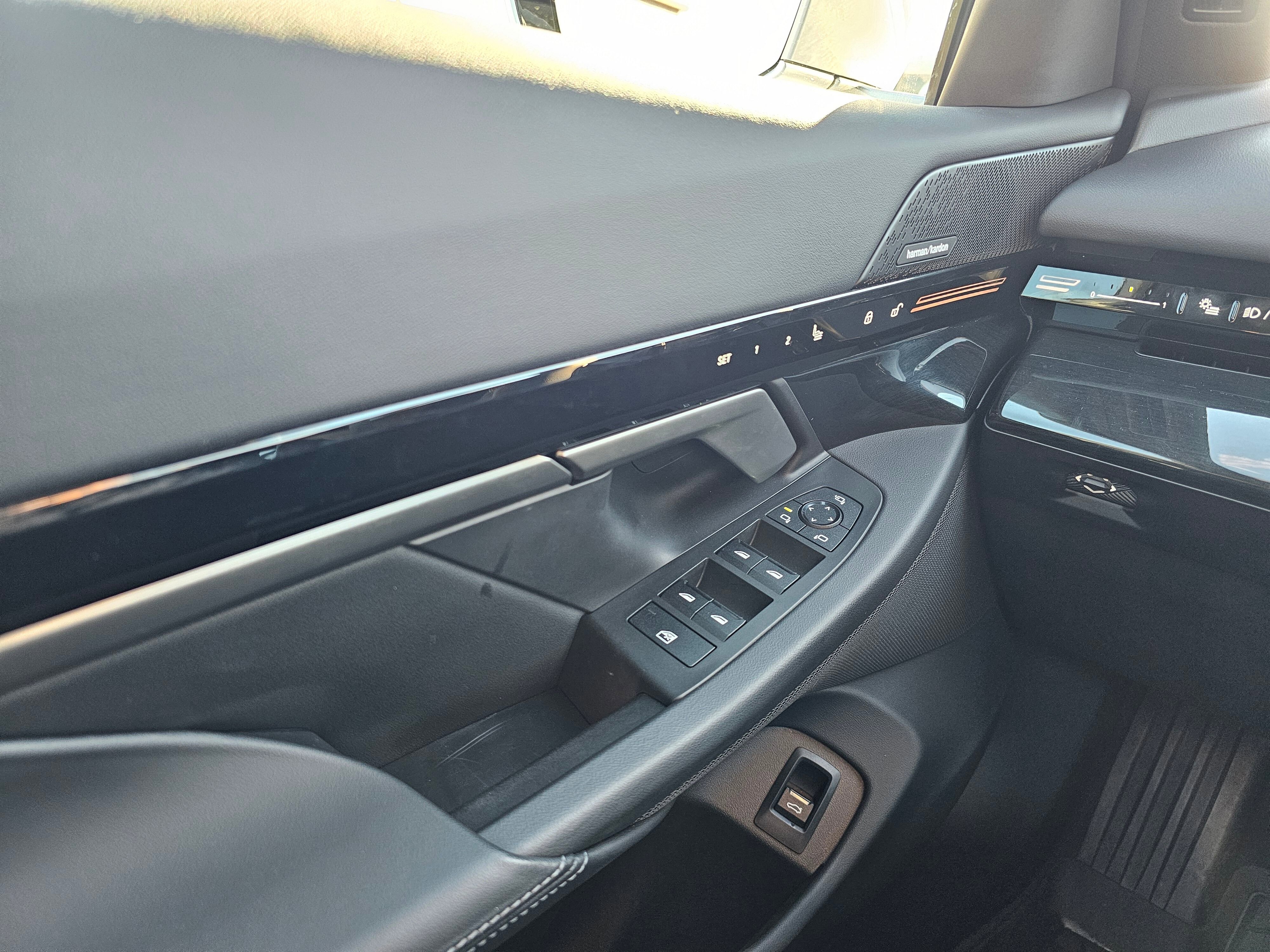 Certified 2025 BMW 530i xDrive w/ Premium Package image 27