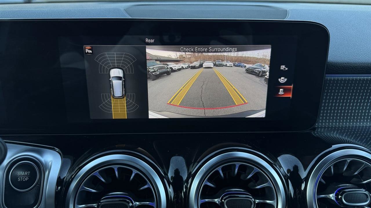 Used 2022 Mercedes-Benz EQB 300 4MATIC image 54