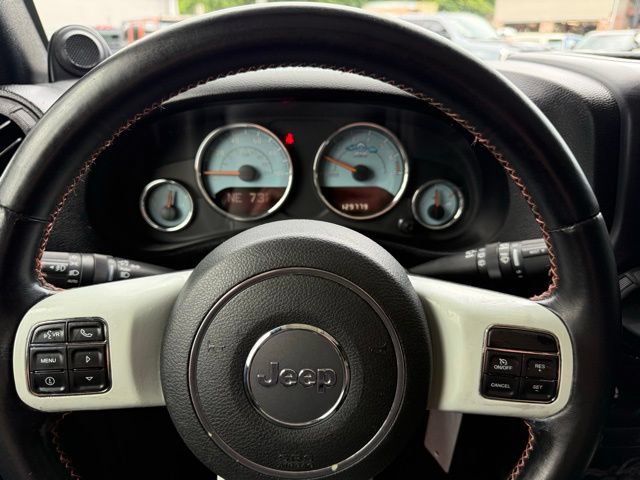 Used 2012 Jeep Wrangler Unlimited Sahara AWD/4WD image 27