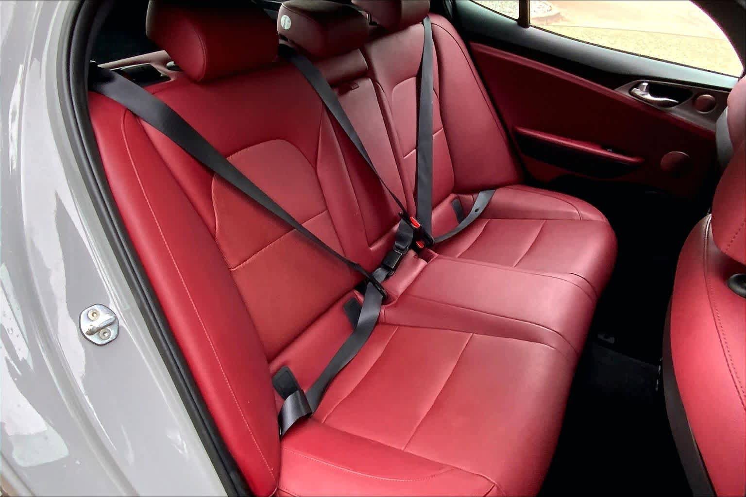 Used 2019 Kia Stinger GT1 image 19