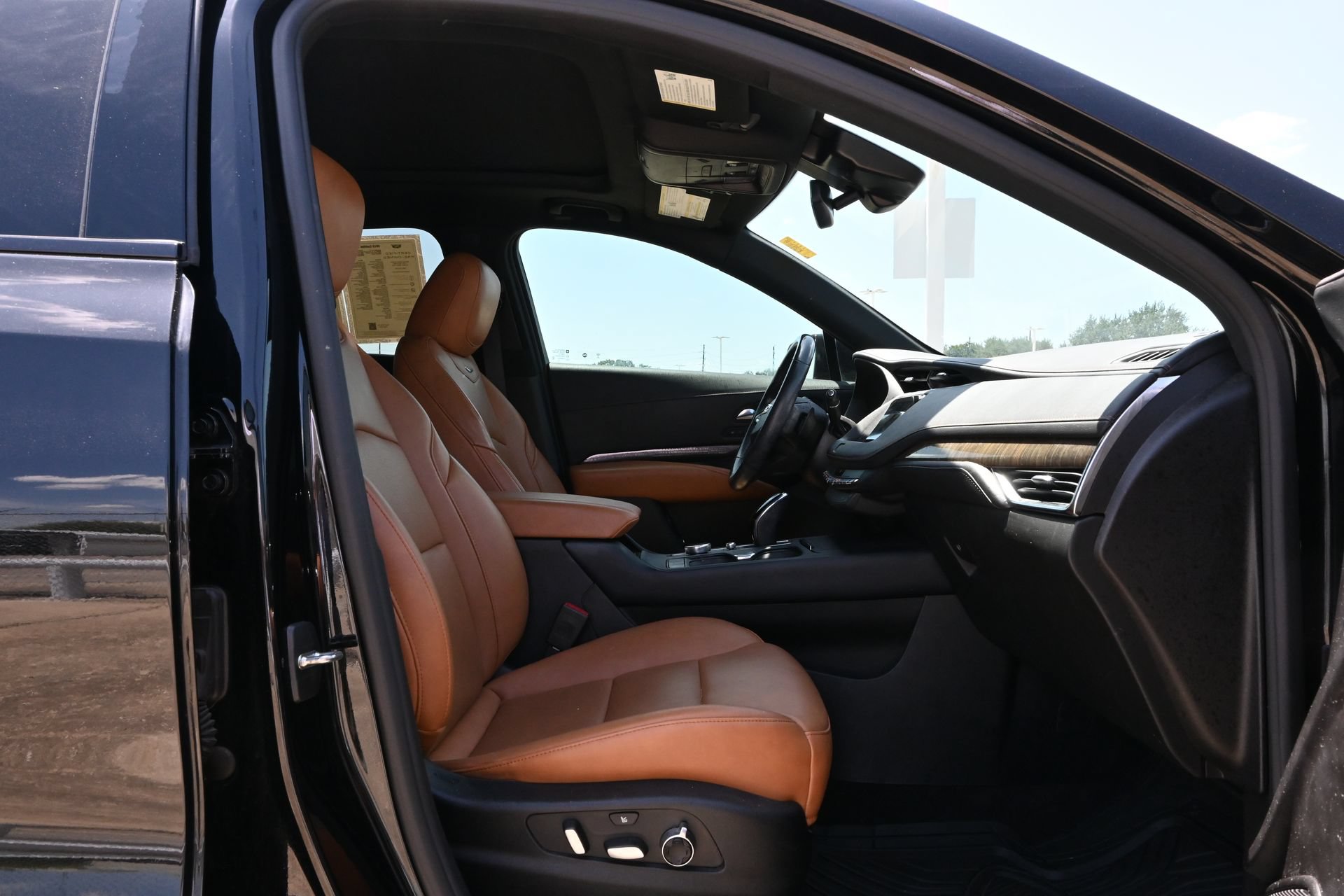 Certified 2023 Cadillac XT4 Sport FWD image 23