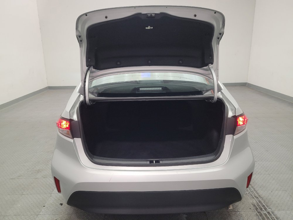 Used 2025 Toyota Corolla LE FWD image 29