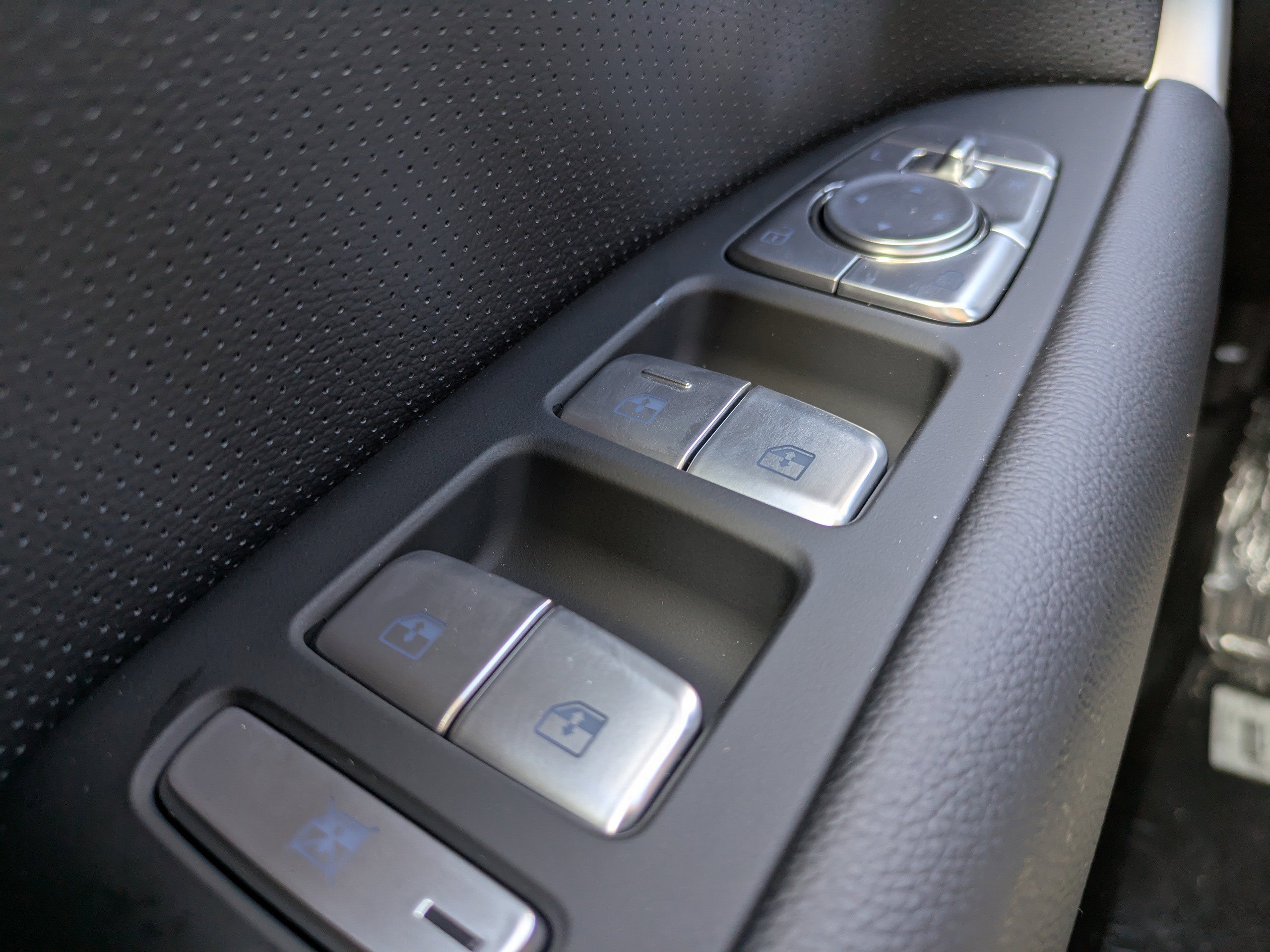 Used 2026 Genesis G70 2.5T Prestige RWD image 19