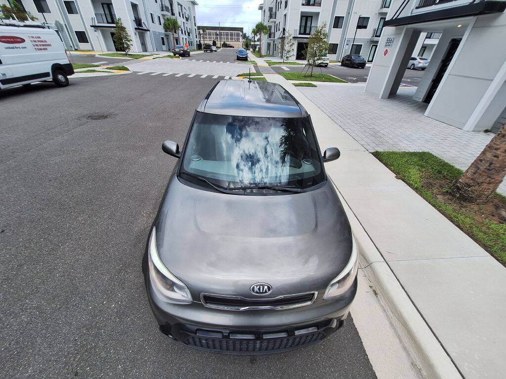 Used 2016 Kia Soul + FWD image 3