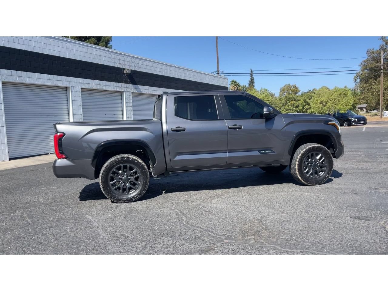 Used 2024 Toyota Tundra Platinum AWD/4WD image 3