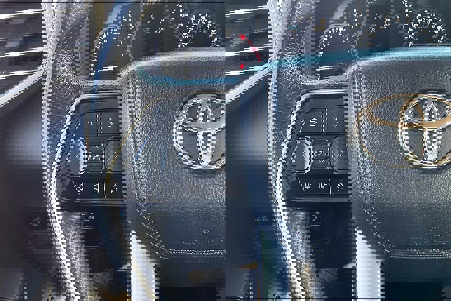 Used 2022 Toyota Tundra Limited w/ Power Package image 23