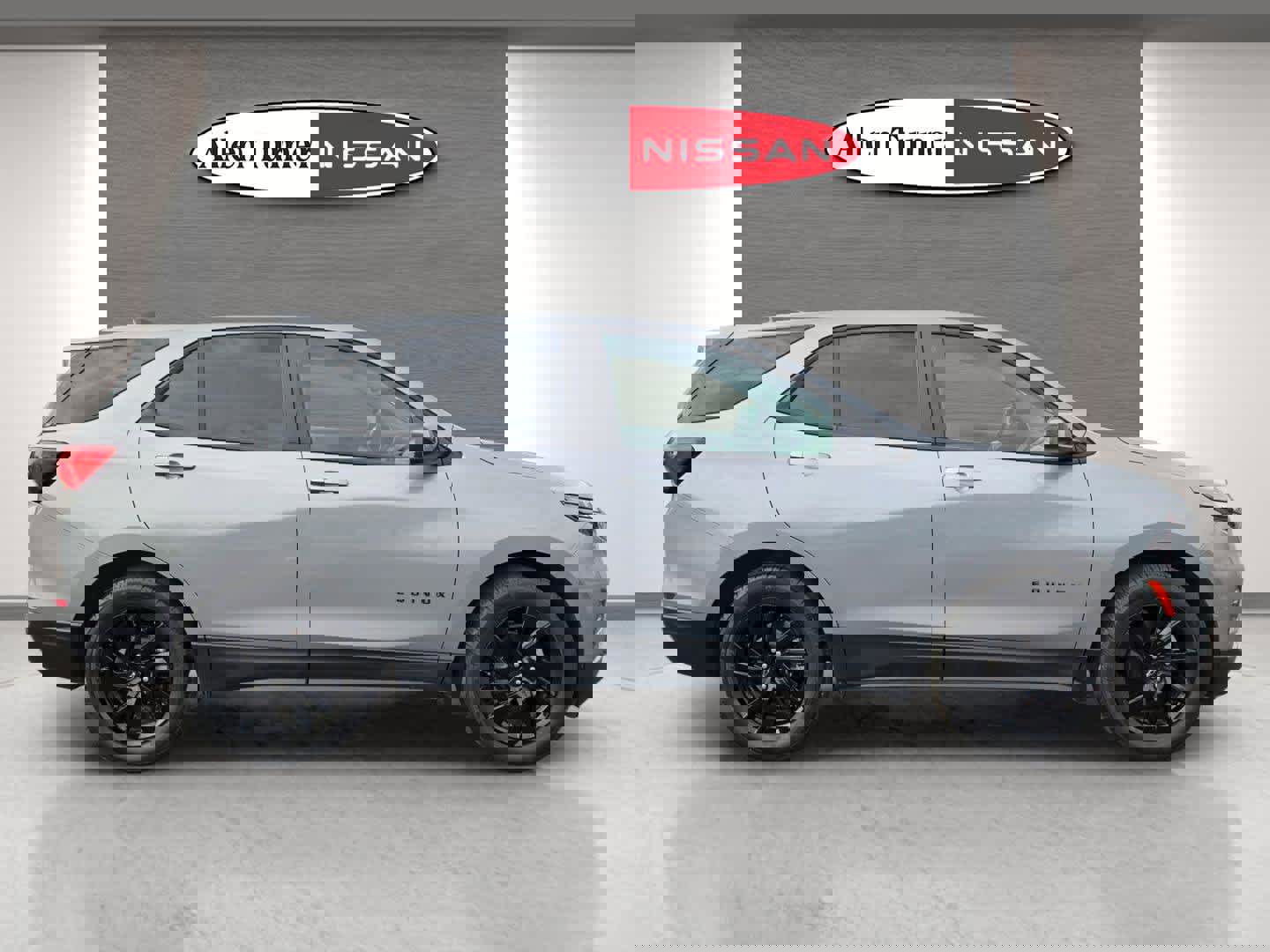 Used 2023 Chevrolet Equinox LS w/ LS Convenience Package image 5