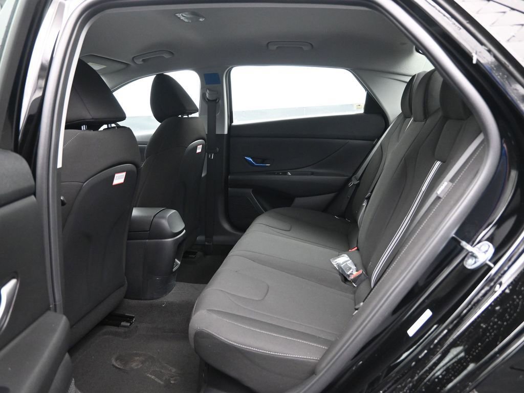 New 2026 Hyundai Elantra Blue image 28