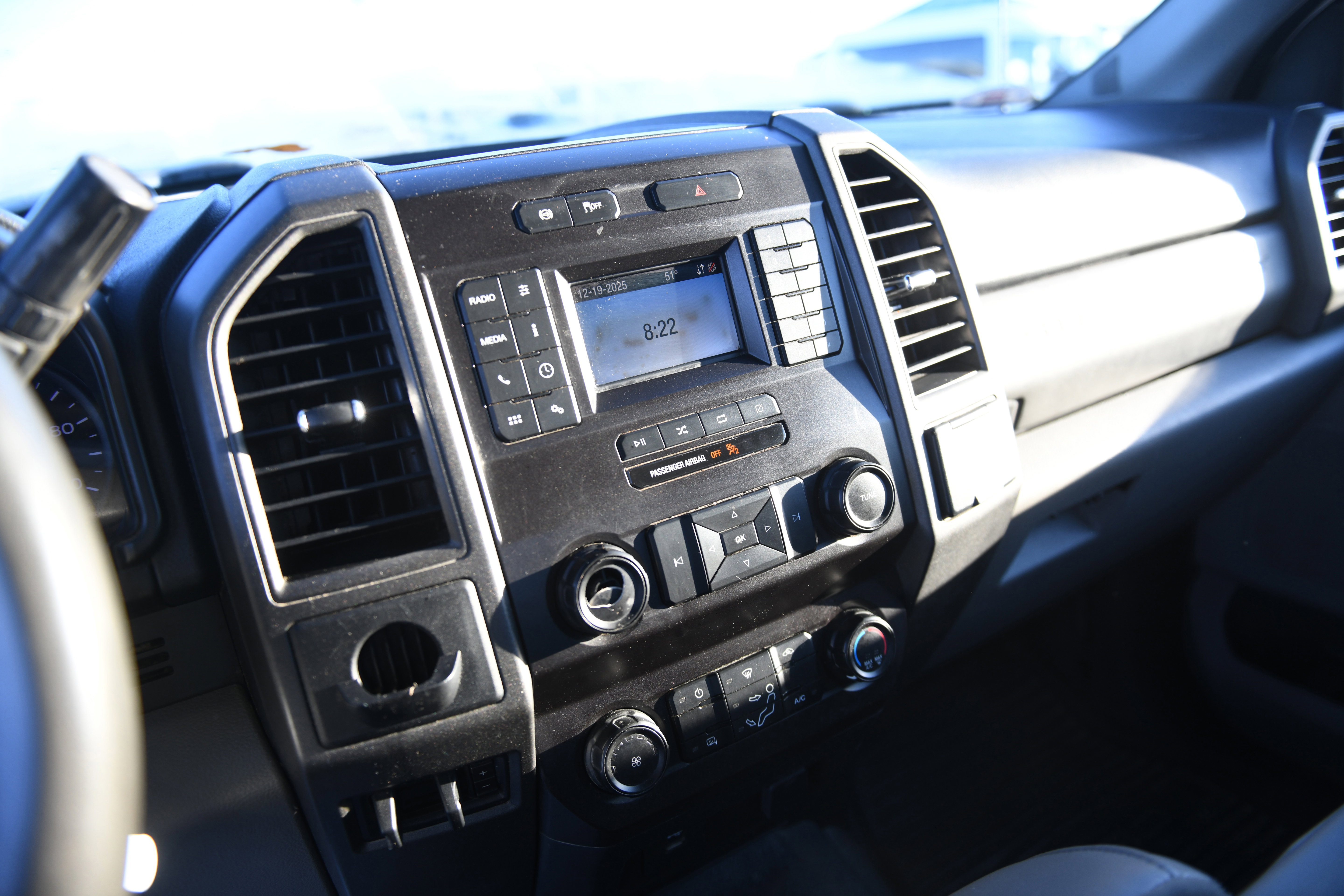 Used 2020 Ford F350 XL w/ Power Equipment Group image 27