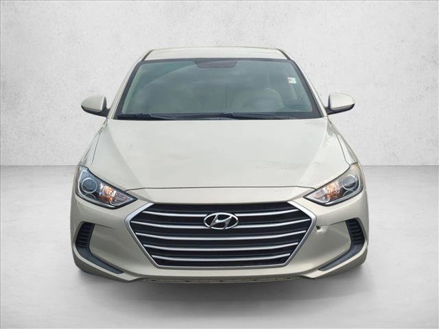 Used 2017 Hyundai Elantra SE image 2