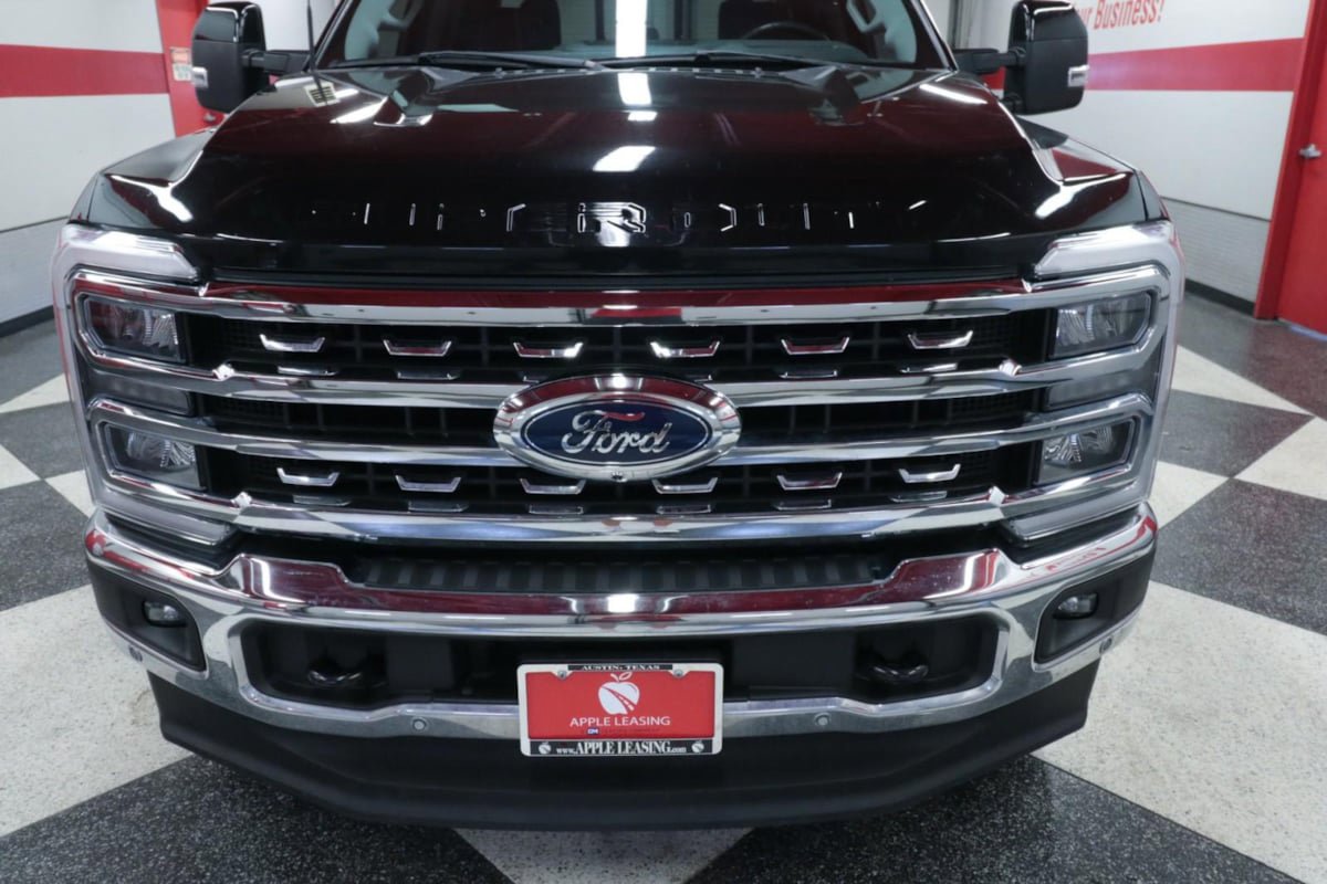 Used 2023 Ford F250 Lariat w/ Lariat Ultimate Package image 4