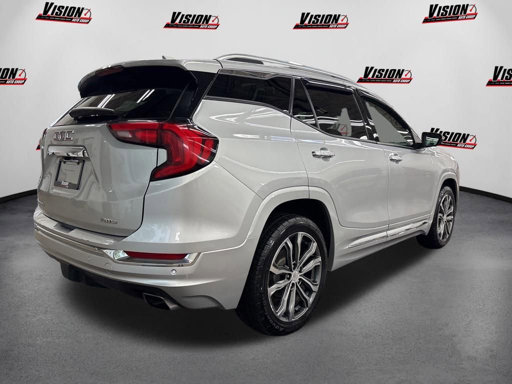 Used 2020 GMC Terrain Denali w/ Denali Premium Package AWD/4WD image 4