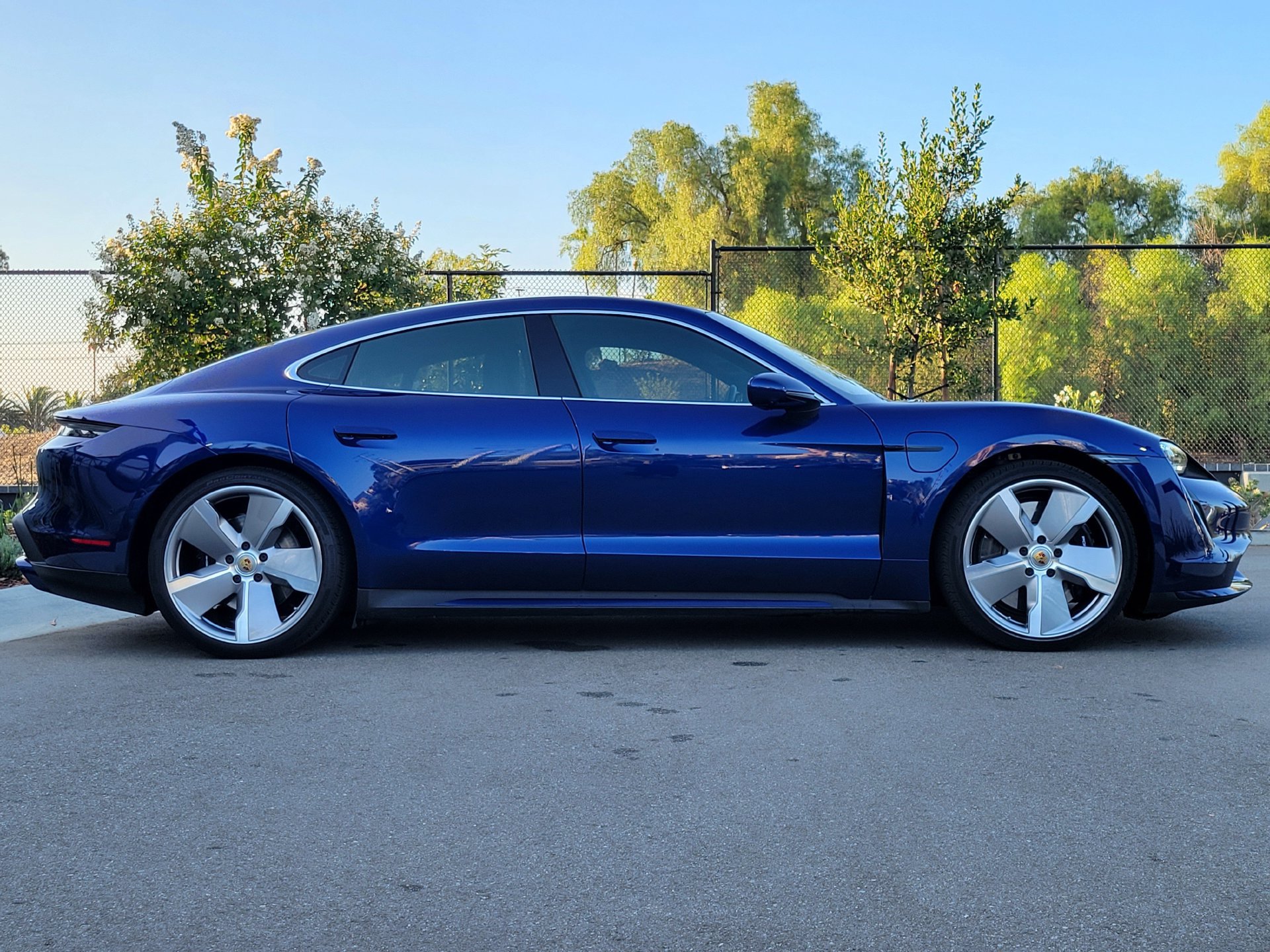 Certified 2022 Porsche Taycan Turbo AWD/4WD image 8