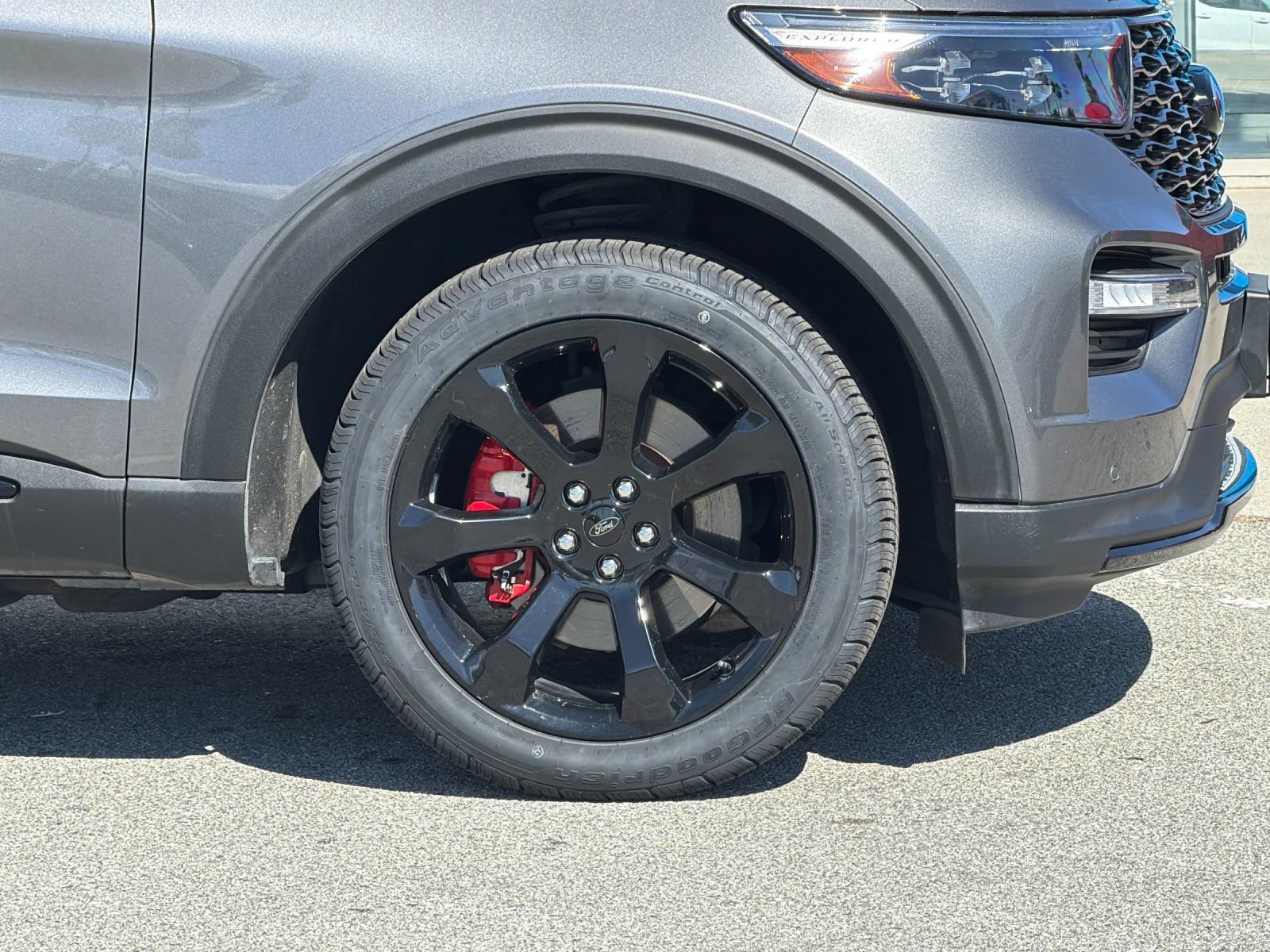 Used 2022 Ford Explorer ST w/ Equipment Group 401A AWD/4WD image 39
