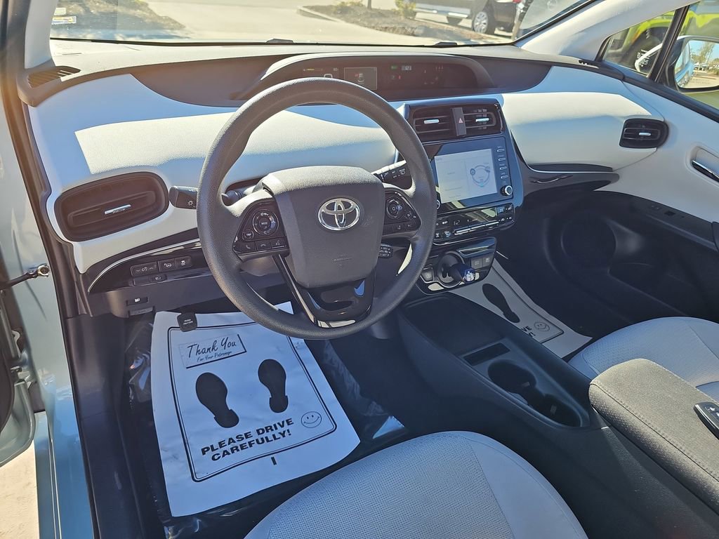 Used 2020 Toyota Prius LE image 19
