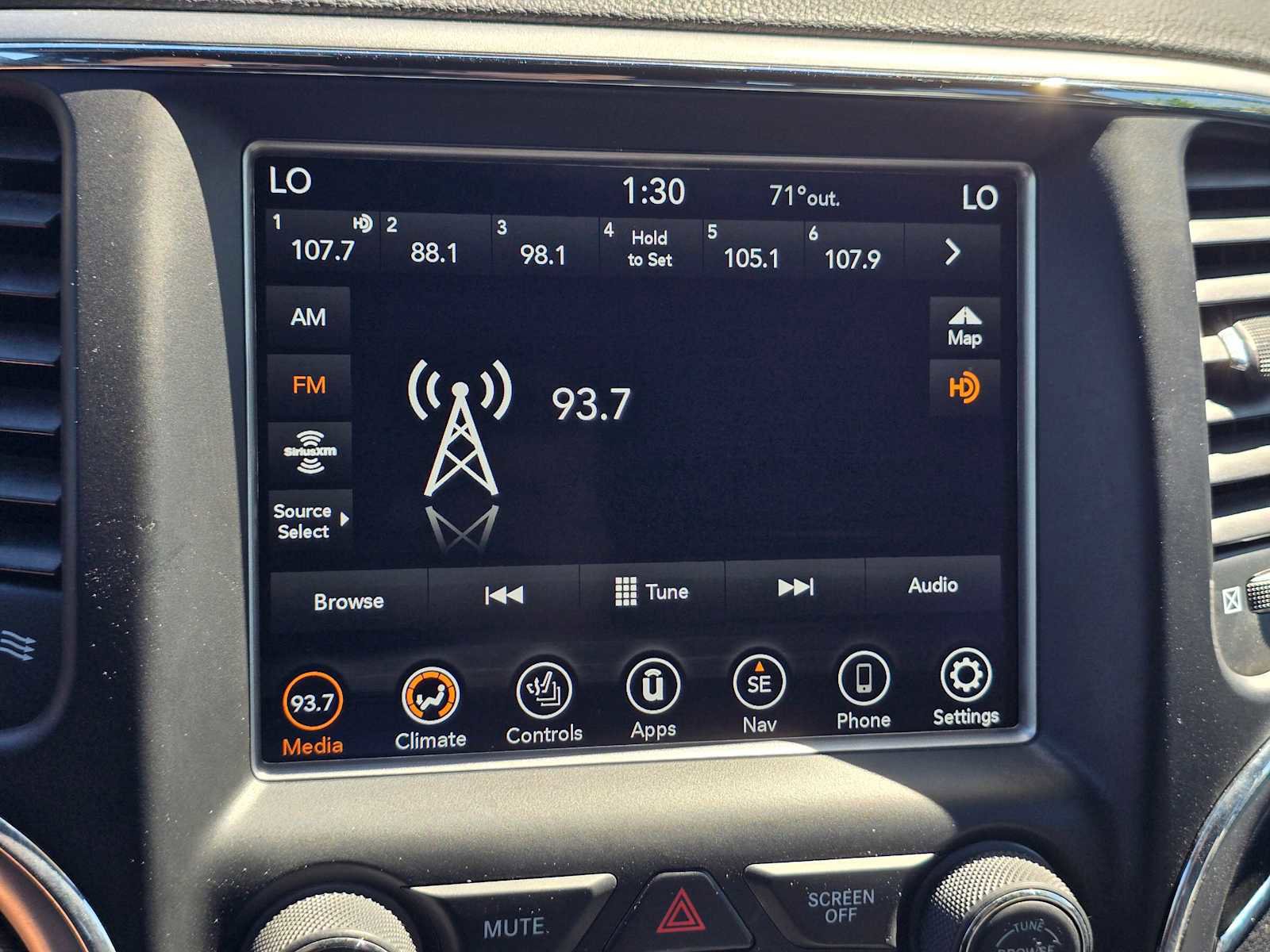 Used 2018 Jeep Grand Cherokee Trailhawk w/ Trailhawk Luxury Group image 30