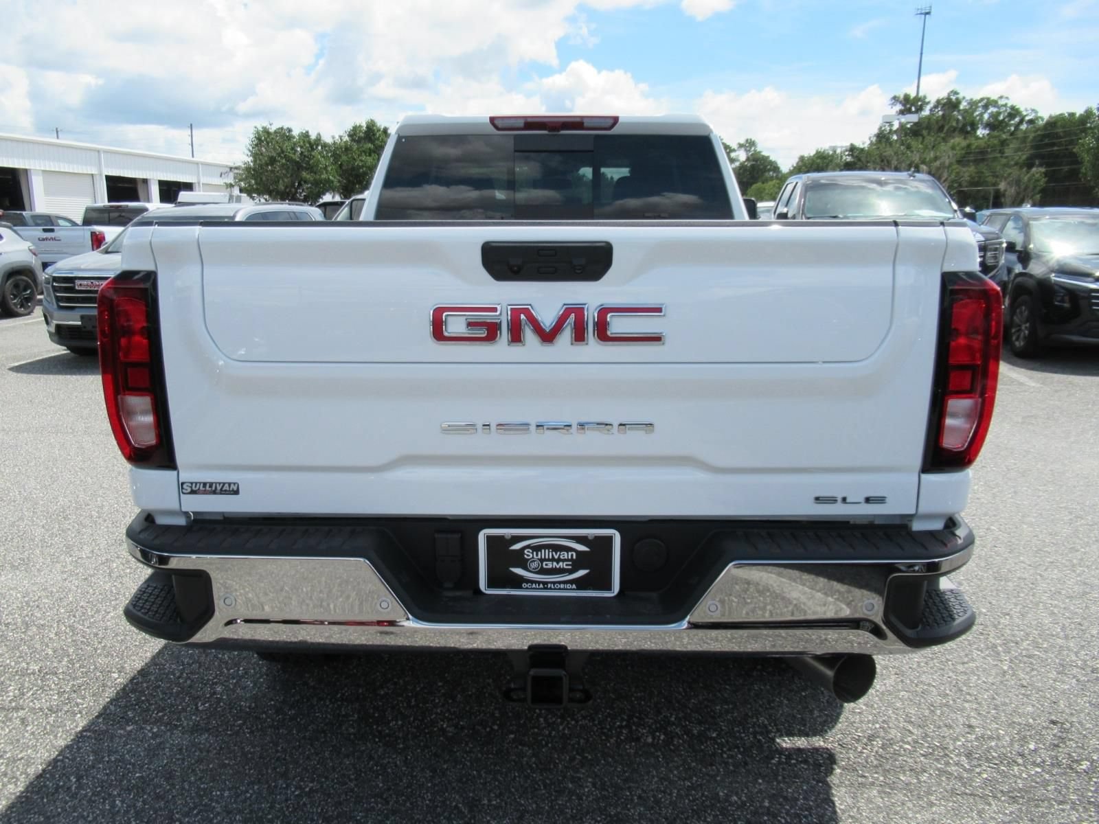New 2026 GMC Sierra 2500 SLE w/ SLE Value Package; AWD/4WD image 6