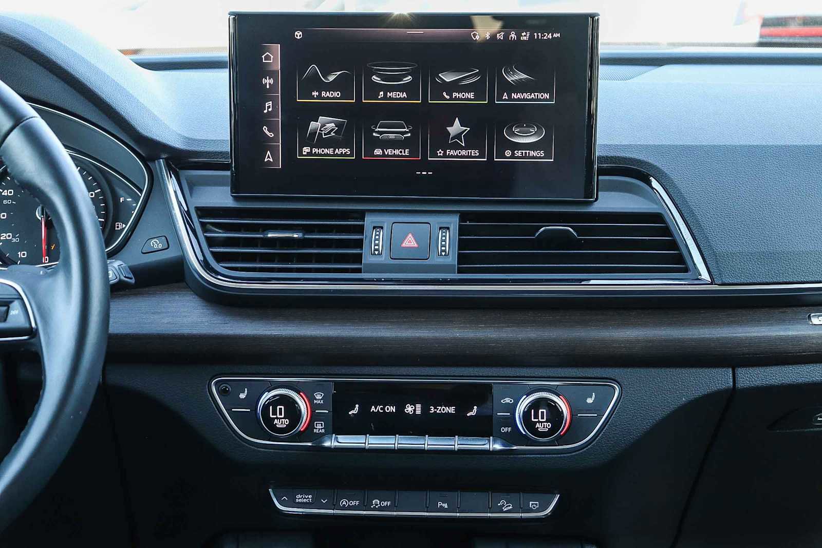 Used 2023 Audi Q5 2.0T Premium w/ Convenience Package image 17