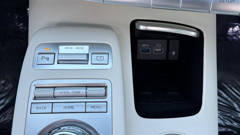 Used 2024 Genesis Electrified GV70 Advanced w/ Prestige Package image 26