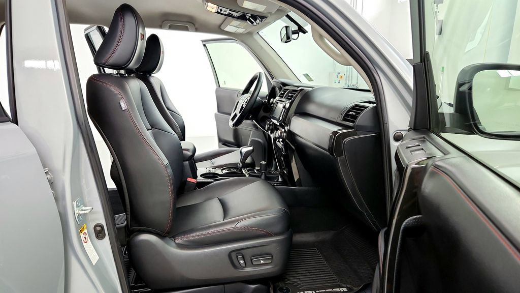 Used 2017 Toyota 4Runner TRD Pro AWD/4WD image 17