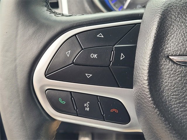 Used 2017 Chrysler 300 Limited image 14