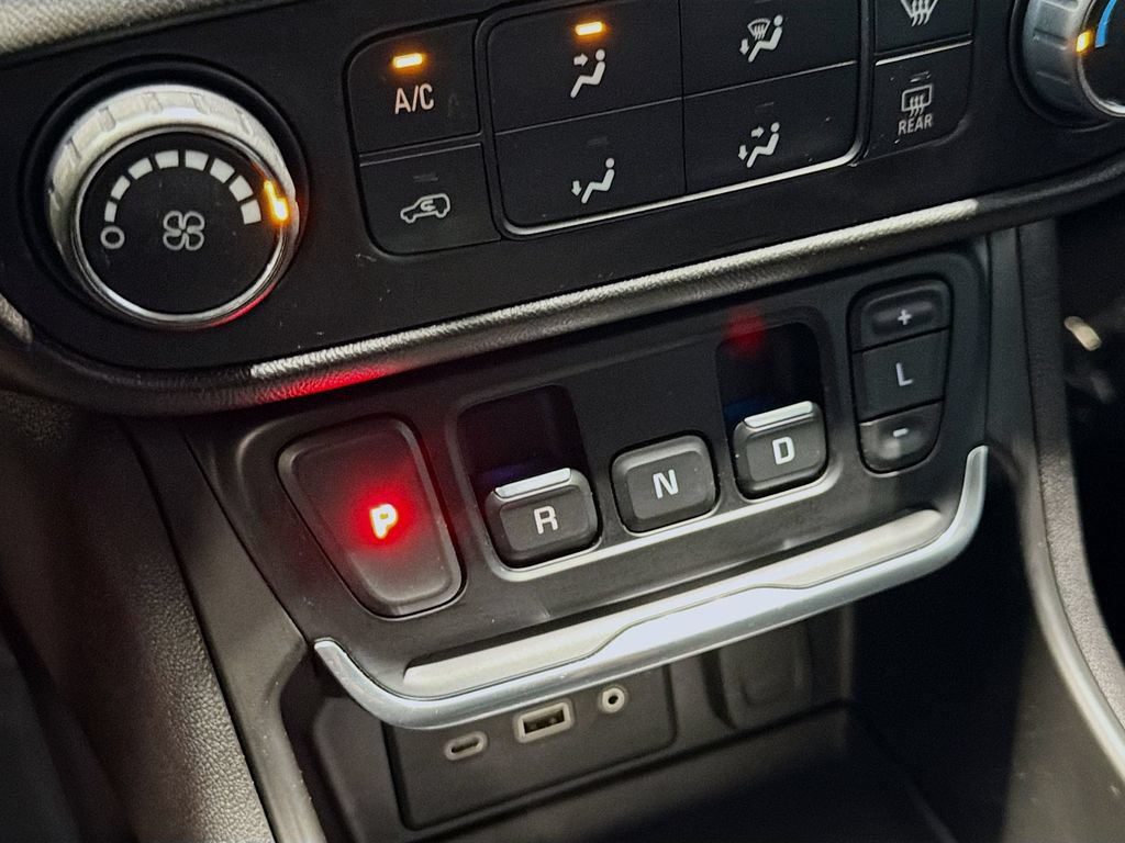 Used 2020 GMC Terrain SLE FWD image 18