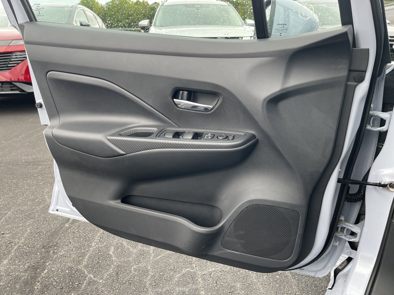 New 2025 Nissan Versa SV w/ Trunk Package image 32