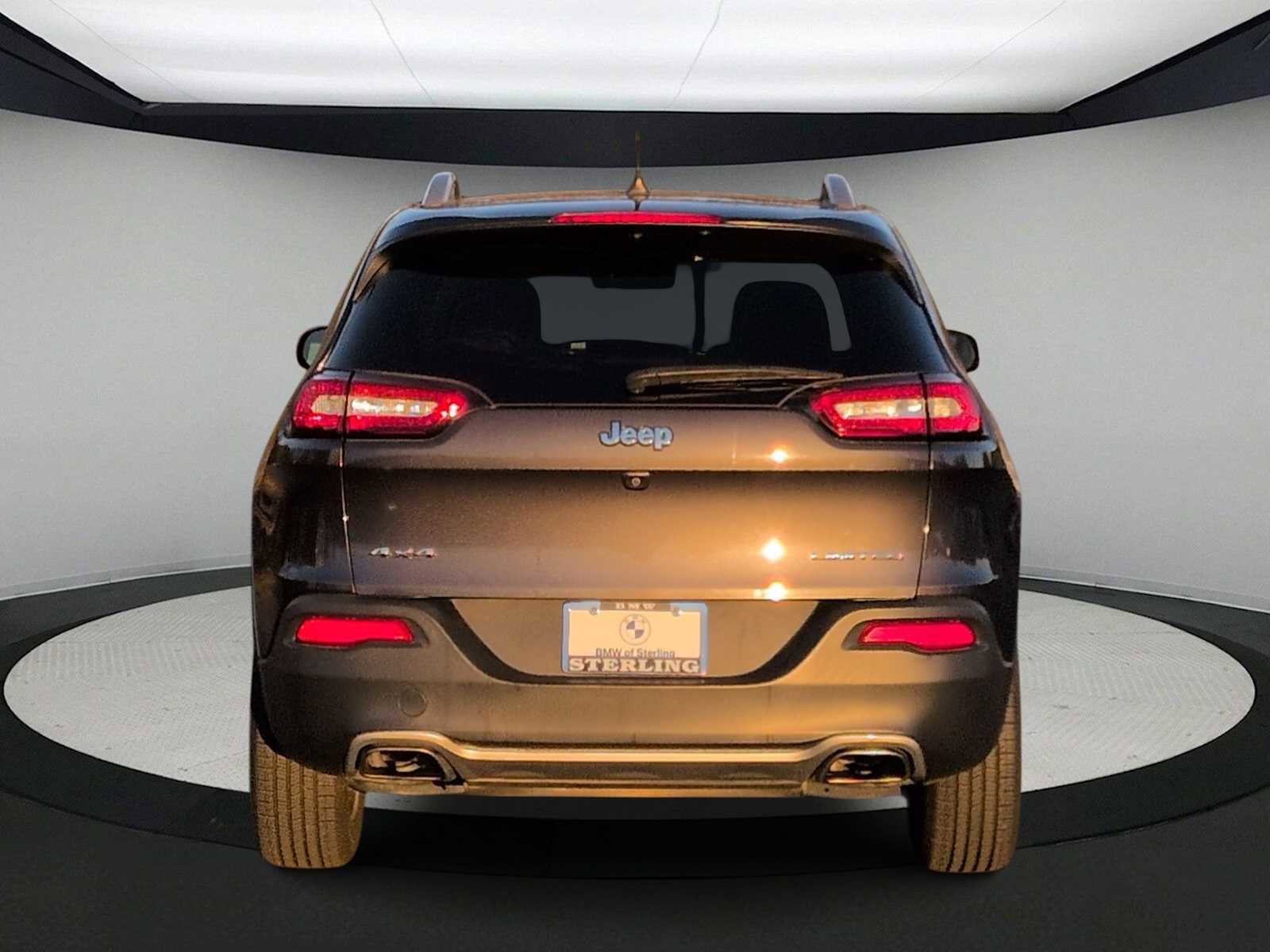 Used 2016 Jeep Cherokee Limited image 7