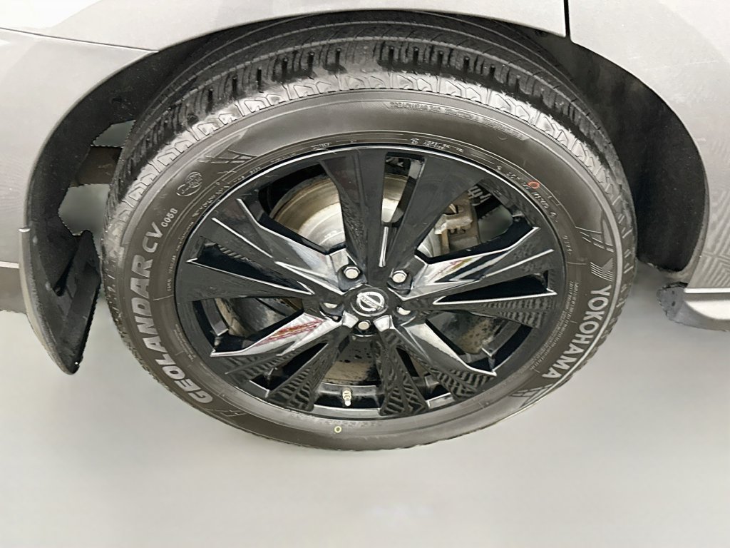 Used 2018 Nissan Pathfinder SL w/ Midnight Edition Package AWD/4WD image 34