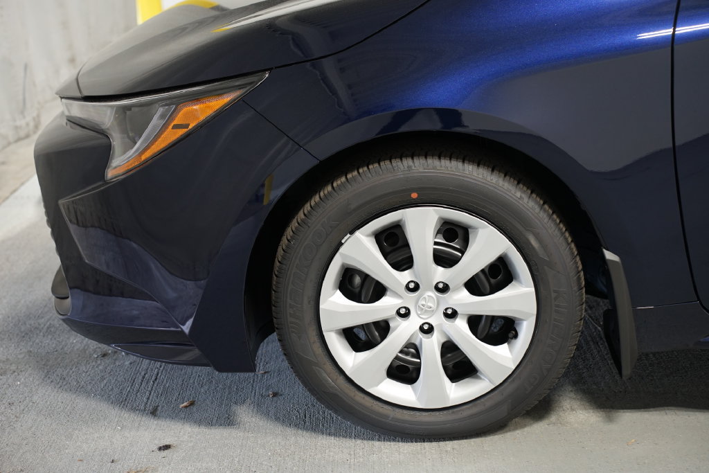 New 2027 Toyota Corolla LE FWD image 5
