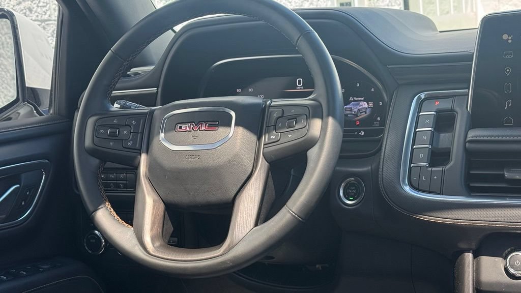Used 2024 GMC Yukon XL AT4 w/ Technology Package AWD/4WD image 19