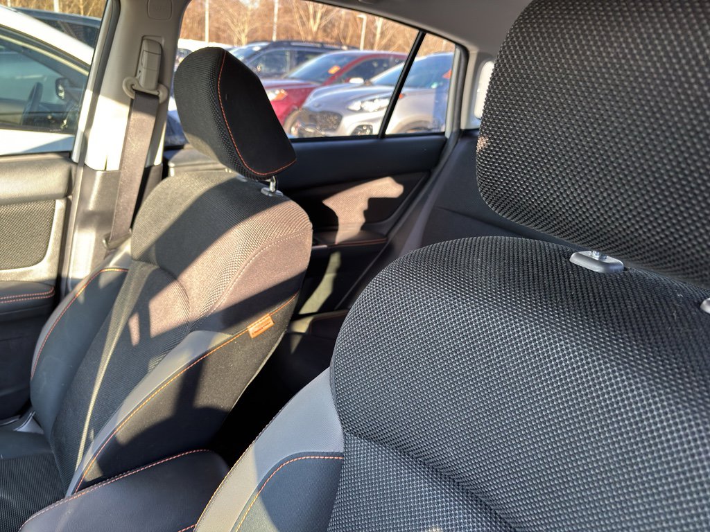 Used 2016 Subaru Crosstrek 2.0i Premium w/ Moonroof Package image 6