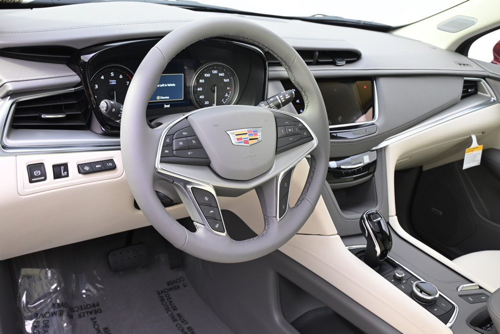 New 2026 Cadillac XT5 Premium Luxury w/ LPO, Floor Liner Package AWD/4WD image 11