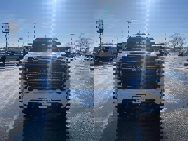 Used 2020 GMC Sierra 2500 AT4 w/ AT4 Premium Package image 3